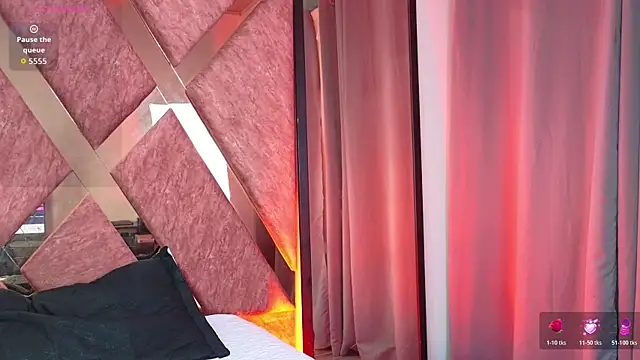 Emma Revees online show from April 4, 2026, 3:38 am