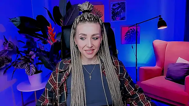 MonicaRiley online show from May 4, 2026, 9:16 am