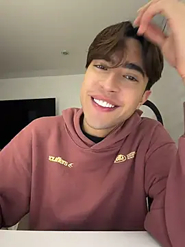 MatthewMoore  online show from April 19, 2026, 4:12 am