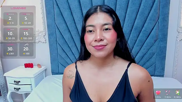 Snapshot of Leandra-Johnson chatting on May 26, 2026, 1:29 pm Leandra-Johnson online show from May 26, 2026, 1:29 pm