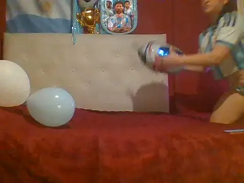 Snapshot of Jime_Love7777 chatting on June 16, 2026, 11:29 pm Jime Love7777 online show from June 16, 2026, 11:29 pm