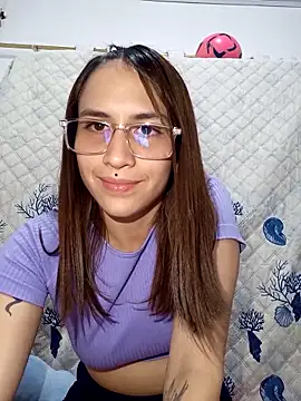 soffihotsexi online show from March 5, 2026, 10:50 pm