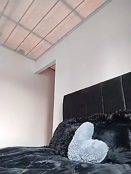 Aviigail online show from April 21, 2026, 1:17 pm