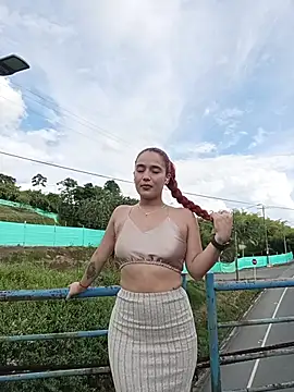 isabella ferrer99 online show from April 18, 2026, 9:04 pm