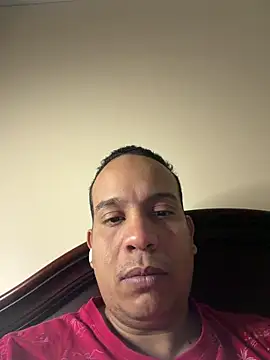 latinocaliente94 online show from March 3, 2026, 6:41 am