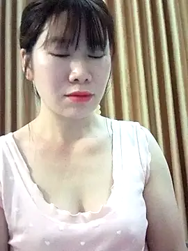 Bondgirl 9 online show from April 27, 2026, 6:06 pm