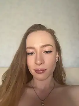 Little Candy 18 online show from May 21, 2026, 5:47 am