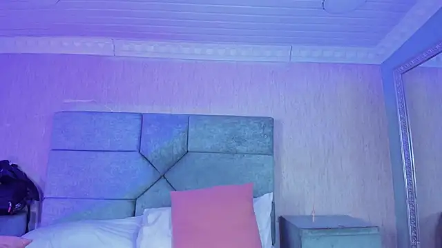 ChritianDowney online show from March 19, 2026, 4:27 am