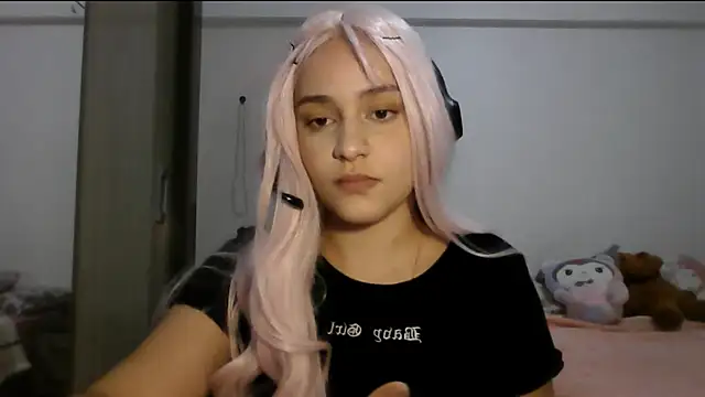 Willowlk online show from March 26, 2026, 11:43 pm