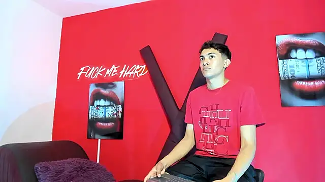 SKYN MAN online show from March 5, 2026, 1:34 am