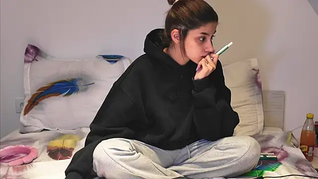 sweelexy online show from April 20, 2026, 7:04 pm