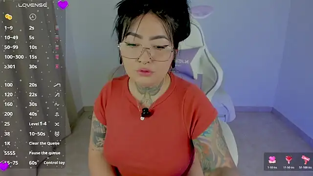 heeyy kitty online show from April 22, 2026, 8:10 pm