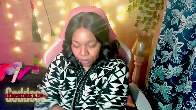 Goddess MercedesRedd online show from April 25, 2026, 1:36 pm
