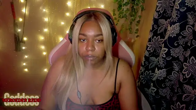 Goddess MercedesRedd online show from July 13, 2026, 2:09 pm