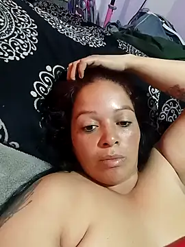 Snapshot of lizcata chatting on April 7, 2026, 2:06 pm lizcata online show from April 7, 2026, 2:06 pm