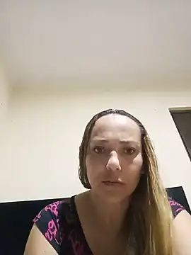 KahiaSmith online show from July 4, 2026, 2:40 am