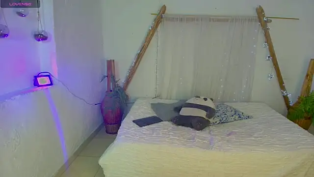 marianafoxx  online show from March 16, 2026, 3:12 am