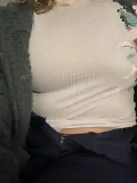 Iza1609 online show from March 3, 2026, 9:53 pm