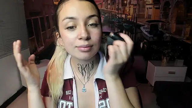 Tamaraa velez online show from April 8, 2026, 9:04 pm