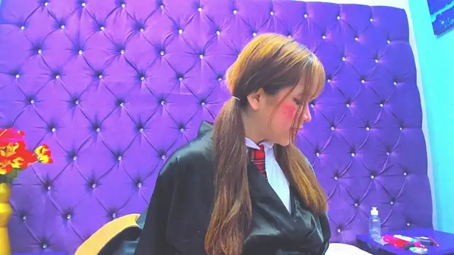 ZoeBarbiee online show from March 27, 2026, 3:01 am