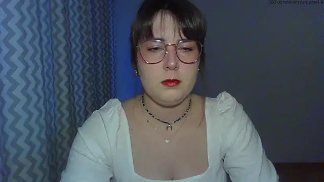 Snapshot of ClaraHard chatting on May 13, 2026, 6:05 pm ClaraHard online show from May 13, 2026, 6:05 pm