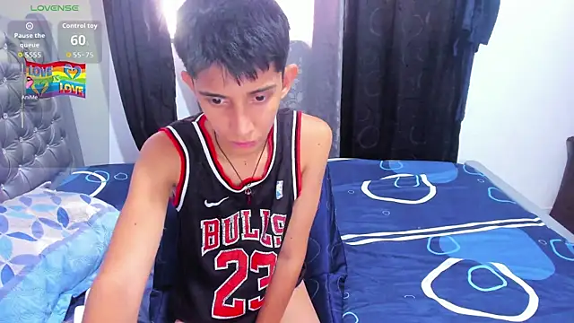 gomitaboy1 online show from March 18, 2026, 7:06 pm