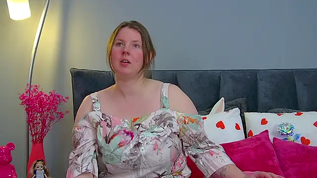 MelodyMoores online show from April 18, 2026, 7:56 am