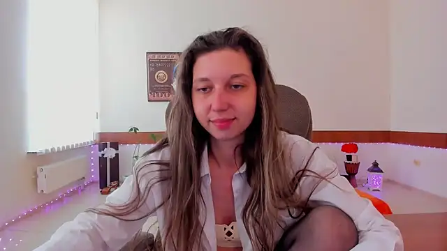 Ellina Star online show from May 5, 2026, 8:22 am
