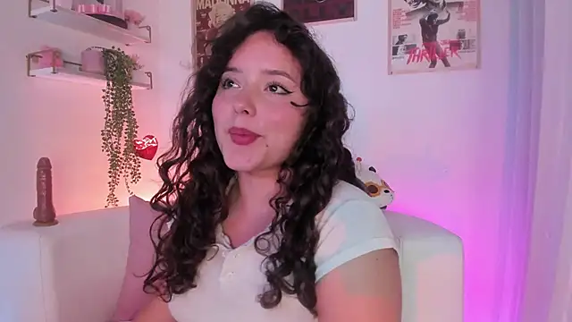 Snapshot of Ally_belle chatting on May 4, 2026, 11:01 pm Ally belle online show from May 4, 2026, 11:01 pm