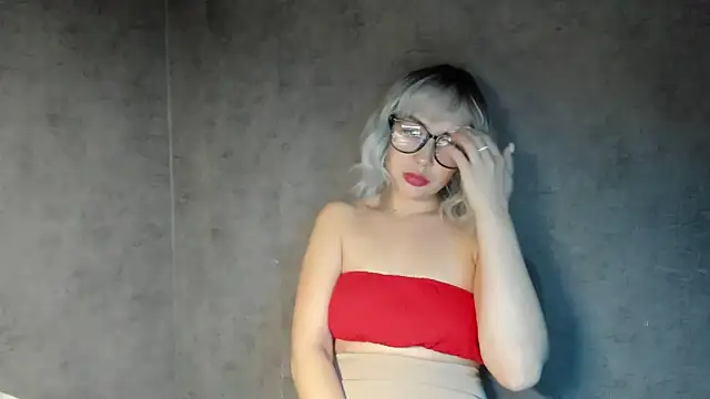 Snapshot of alinaalieva chatting on March 4, 2026, 2:45 pm alinaalieva online show from March 4, 2026, 2:45 pm