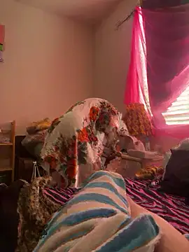 Snapshot of Downtownass chatting on April 12, 2026, 9:09 pm Downtownass online show from April 12, 2026, 9:09 pm