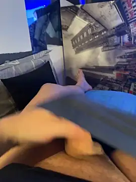 MatthewEmme2121 online show from April 5, 2026, 10:51 pm