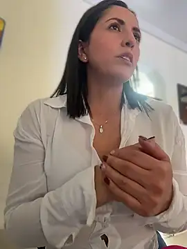 Snapshot of SamanthaWalker_ chatting on July 17, 2026, 3:07 pm SamanthaWalker online show from July 17, 2026, 3:07 pm