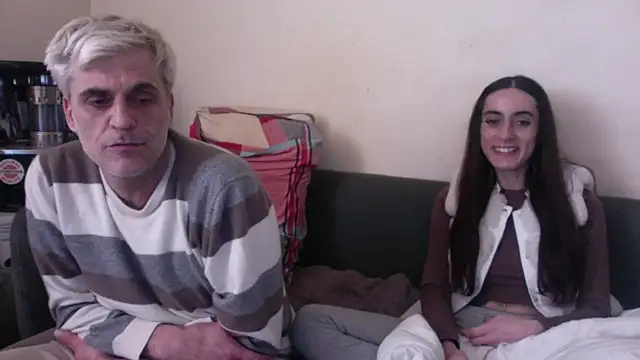 chiara-mario online show from March 25, 2026, 9:04 am