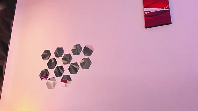 Katijis online show from April 13, 2026, 7:08 pm