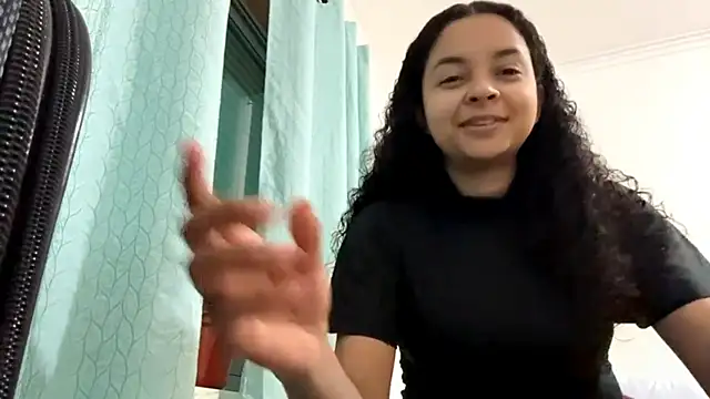 KandyTadiello online show from March 9, 2026, 11:47 am