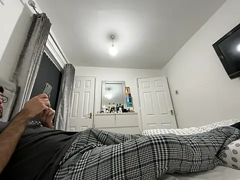 Snapshot of r130130 chatting on March 25, 2026, 7:53 pm r130130 online show from March 25, 2026, 7:53 pm