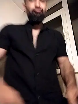Tommy Porn  online show from April 14, 2026, 9:32 pm