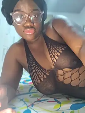 YourLiaa  online show from April 5, 2026, 7:05 am