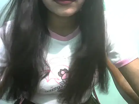 Lovely-Pandey online show from April 18, 2026, 5:17 pm