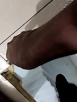 Snapshot of ishan_Singh1 chatting on March 26, 2026, 2:00 pm ishan Singh1 online show from March 26, 2026, 2:00 pm