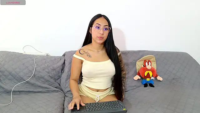 vanessaadol online show from June 20, 2026, 11:13 am