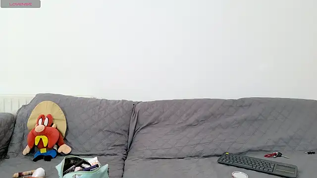 vanessaadol online show from July 26, 2026, 9:38 am