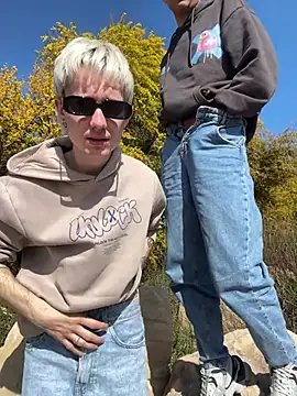 AlphaTwinks online show from March 26, 2026, 2:11 pm