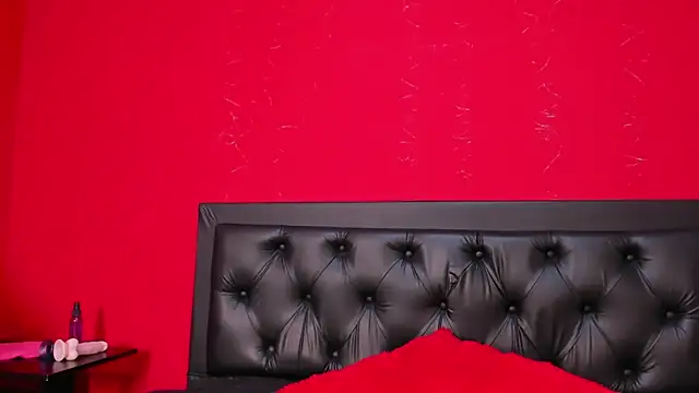 ailyn-17 online show from March 5, 2026, 9:33 pm