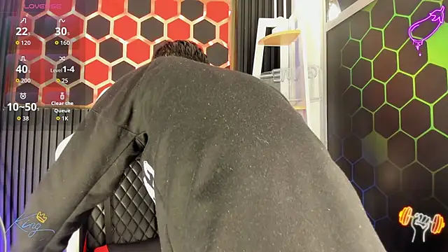 Cristopher Wild online show from April 16, 2026, 8:31 pm