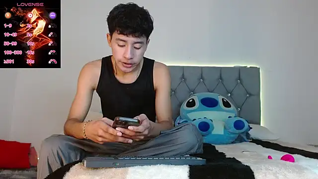 Snapshot of Sebas_fire4 chatting on May 26, 2026, 10:17 pm Sebas fire4 online show from May 26, 2026, 10:17 pm