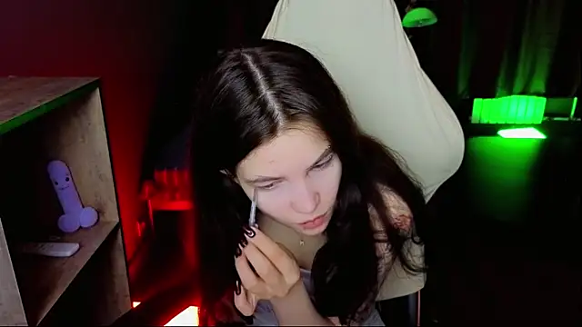 GG Viper online show from April 15, 2026, 9:04 pm