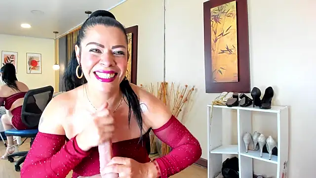 SofiiMontes online show from July 17, 2026, 12:12 pm