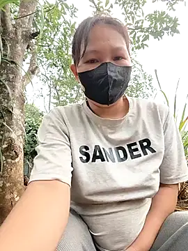 Tini-mimi online show from April 13, 2026, 1:22 am